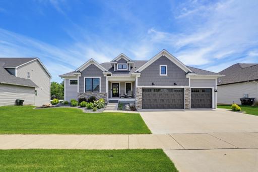 977 Pheasant Run S, Circle Pines, MN 55014