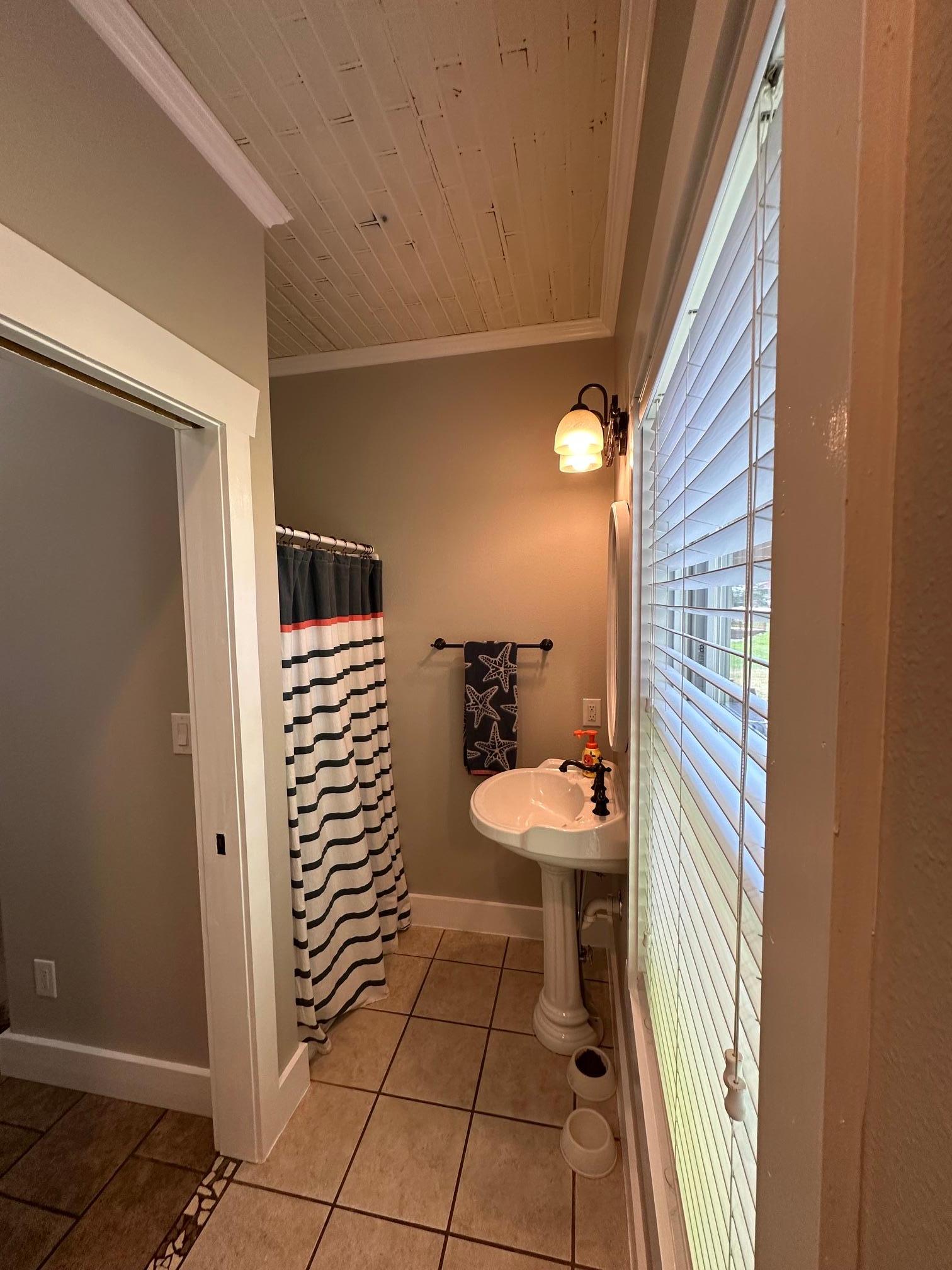 Main floor bath