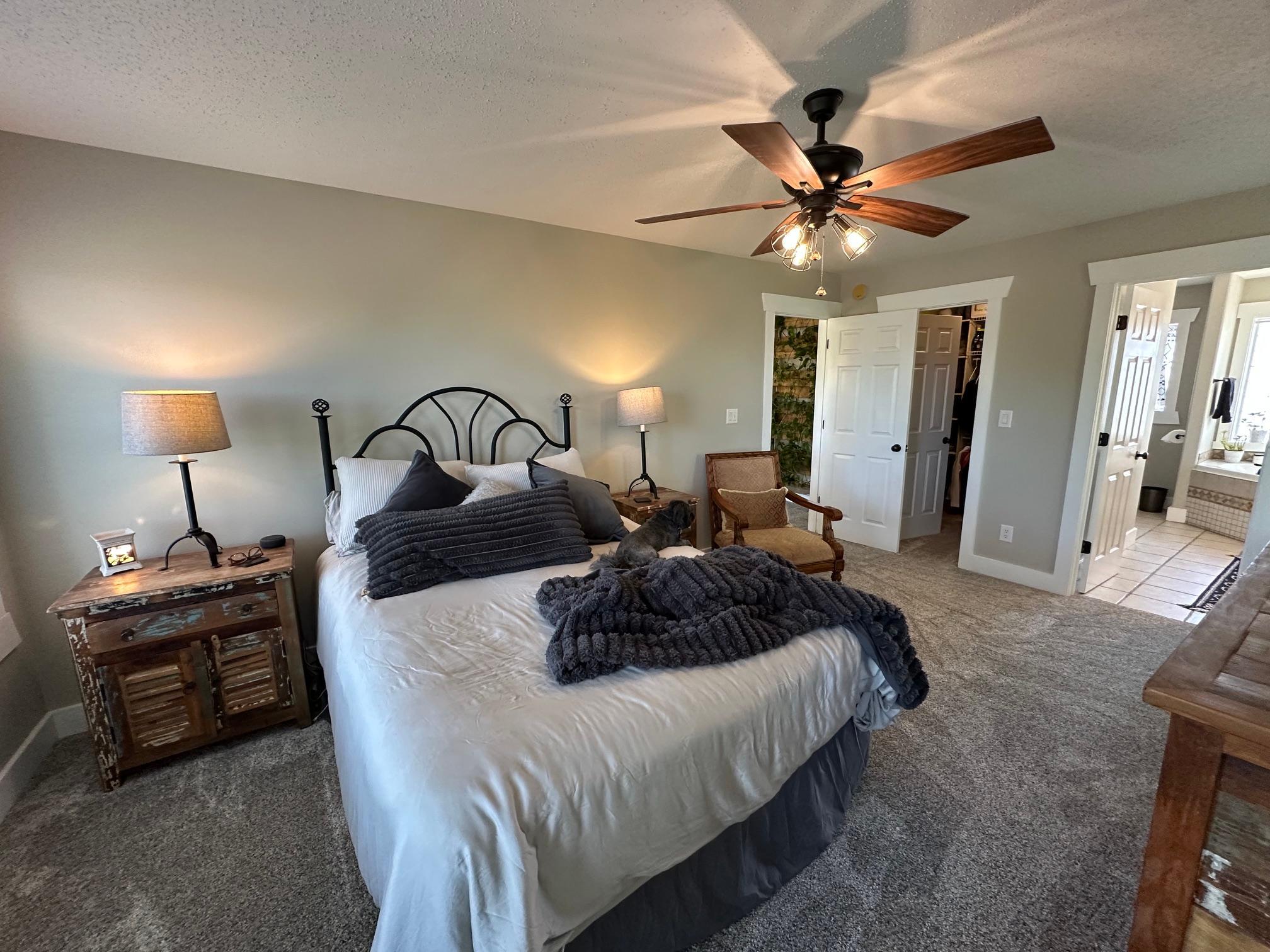Upstairs primary bedroom