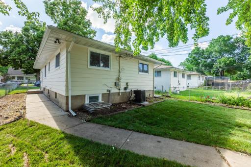 5214 Oliver Avenue N, Minneapolis, MN 55430