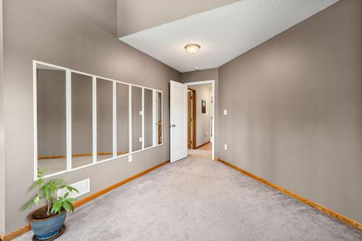 58-web-or-mls-1065-barney-st.jpg