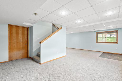 65-web-or-mls-1065-barney-st.jpg