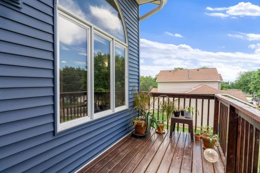 26-web-or-mls-1065-barney-st.jpg