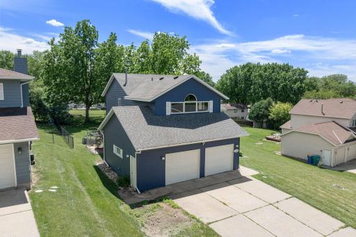 19-web-or-mls-1065-barney-st.jpg