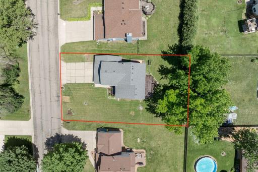 13-web-or-mls-1065-barney-st.jpg
