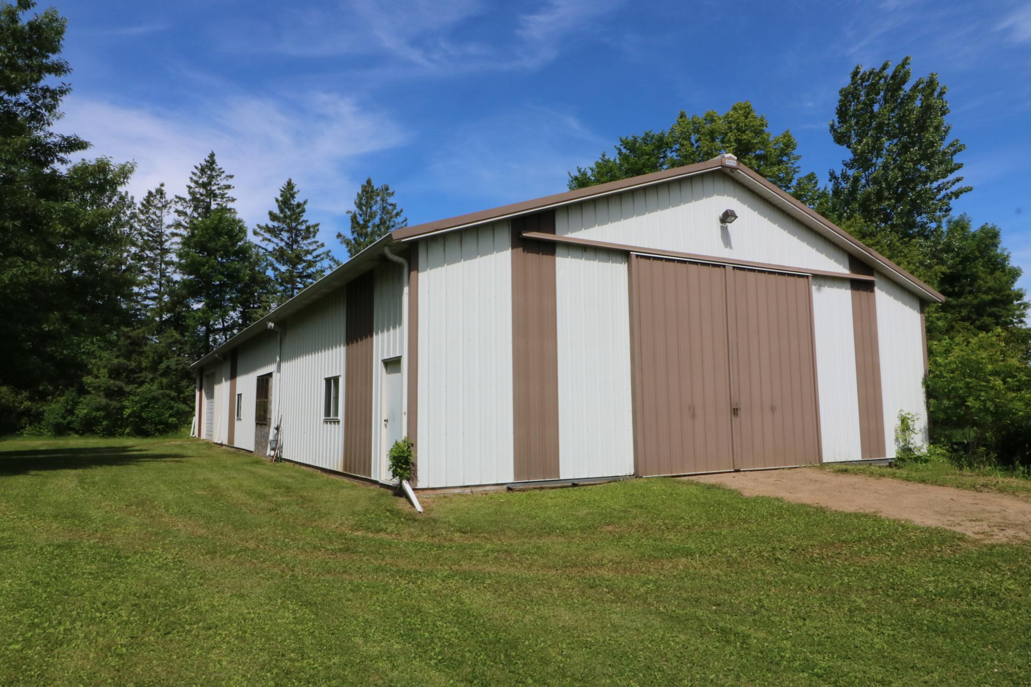 Morton shed not included in this listing