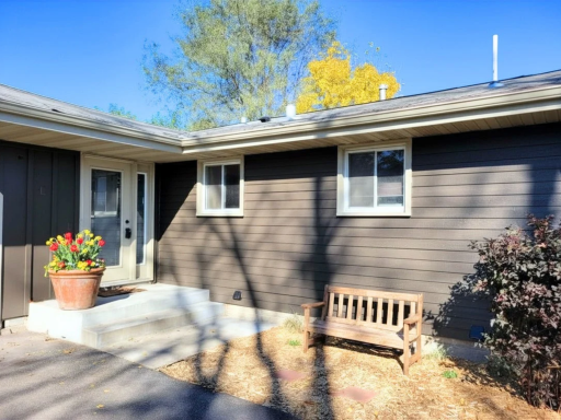 3949 Winnetka Avenue N, Minneapolis, MN 55427