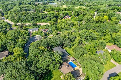19-web-or-mls-5010 Diane Dr-19.jpg