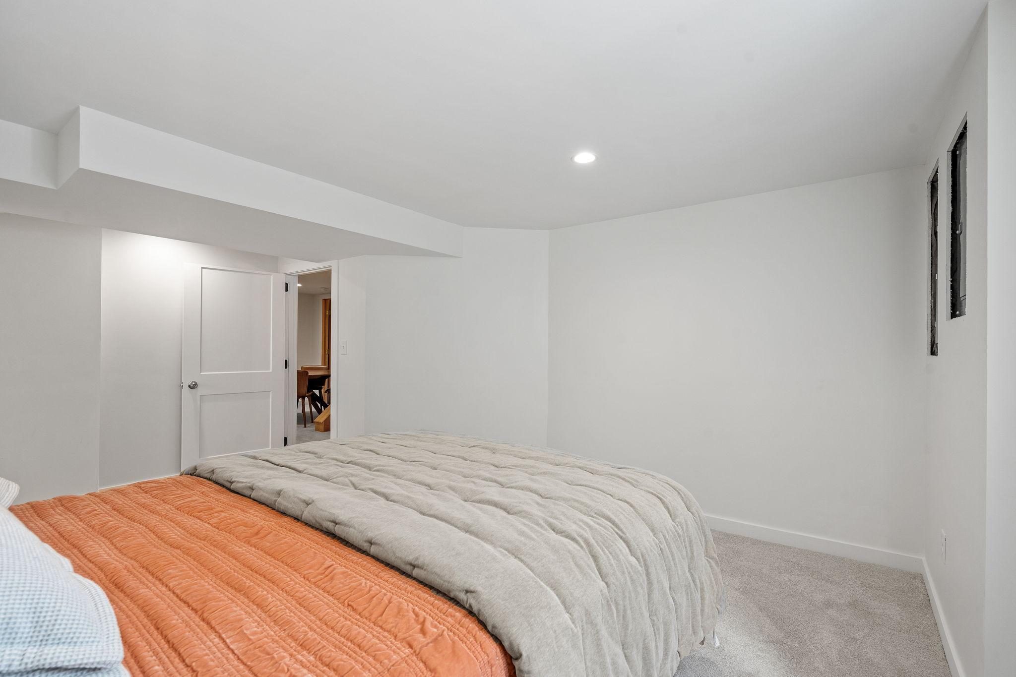 66-web-or-mls-620 Oak St-66.jpg
