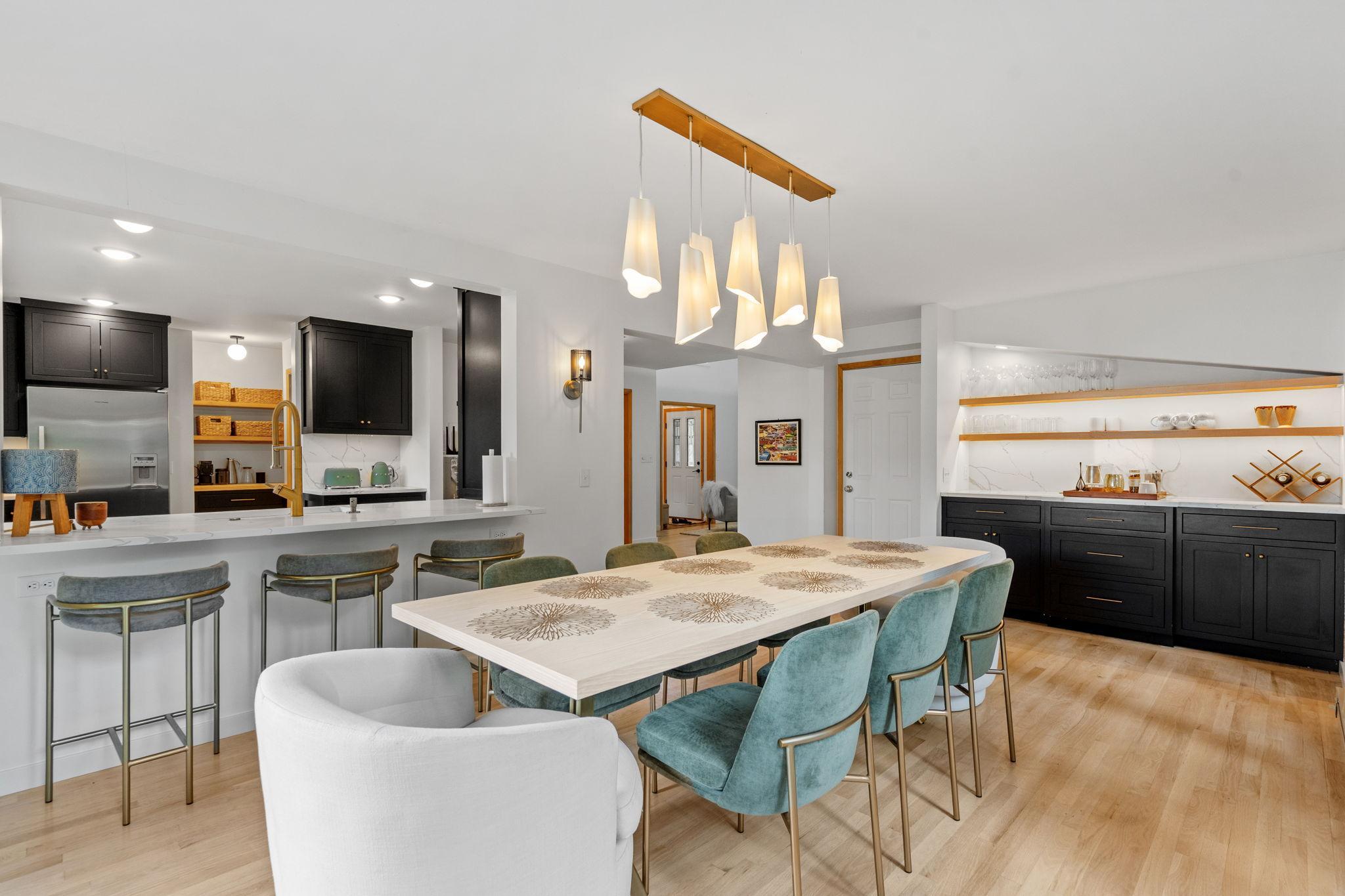 34-web-or-mls-620 Oak St-34.jpg