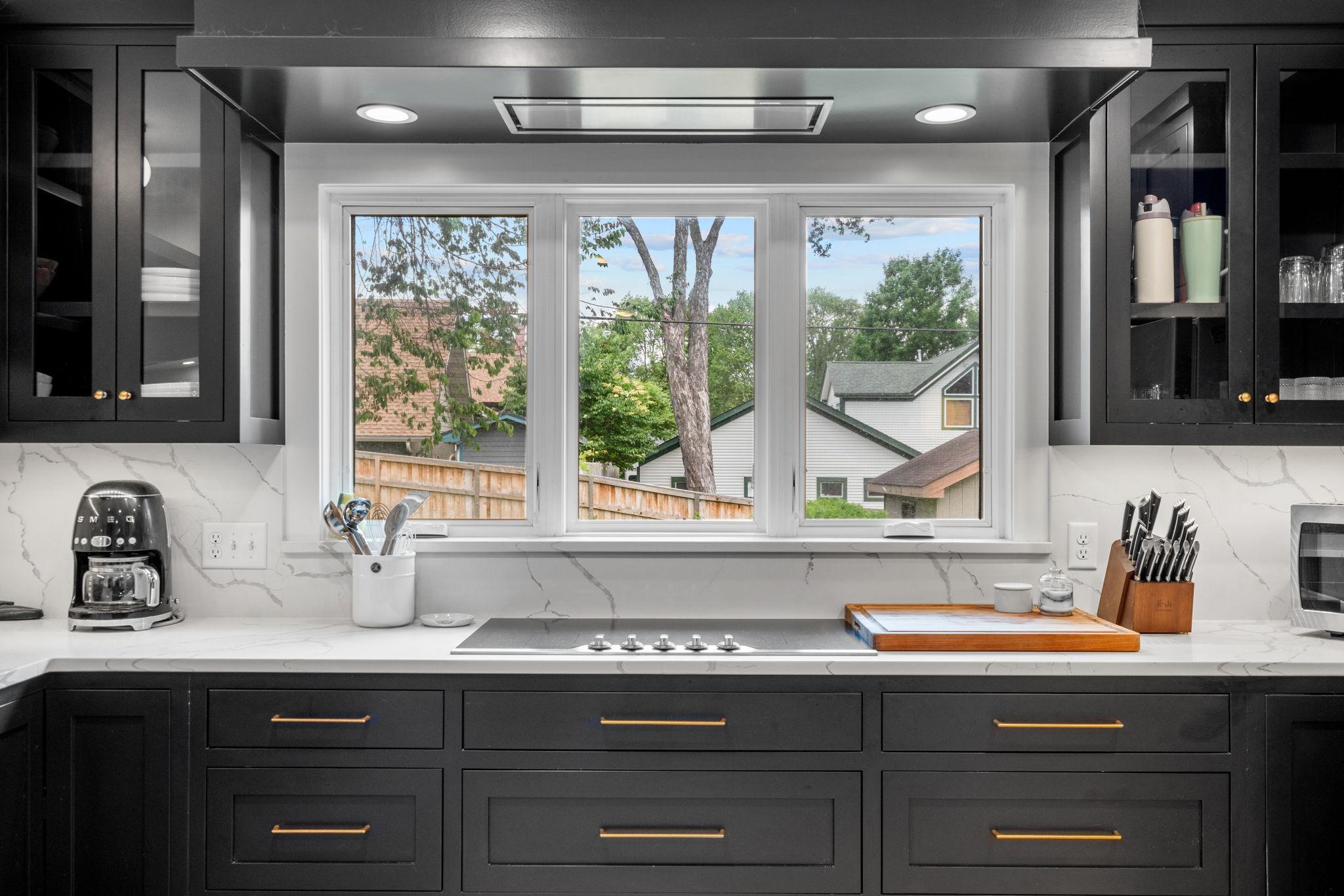 41-web-or-mls-620 Oak St-41.jpg