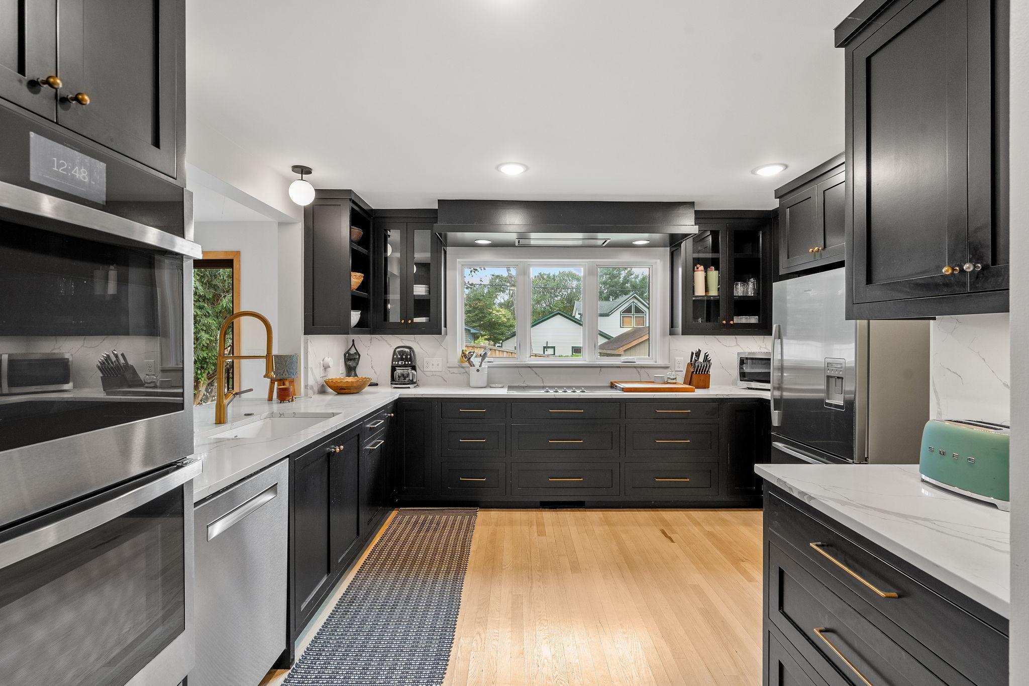 39-web-or-mls-620 Oak St-39.jpg