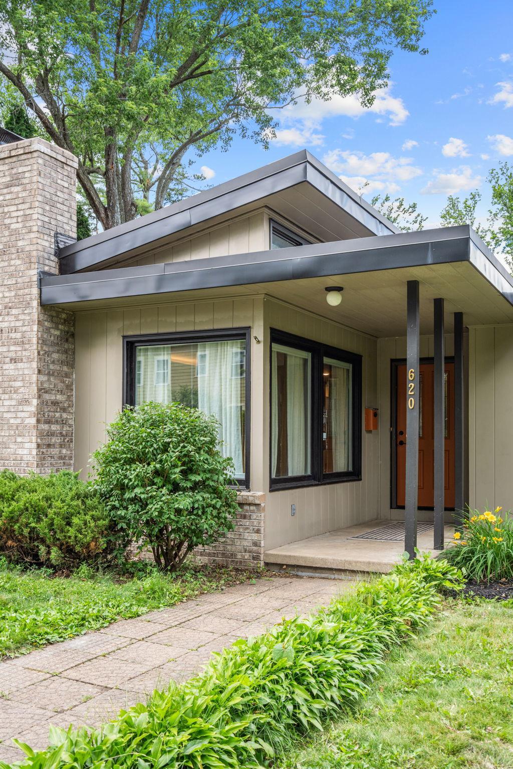 6-web-or-mls-620 Oak St-6.jpg