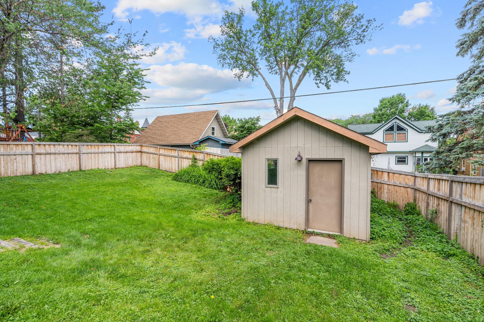 11-web-or-mls-620 Oak St-11.jpg