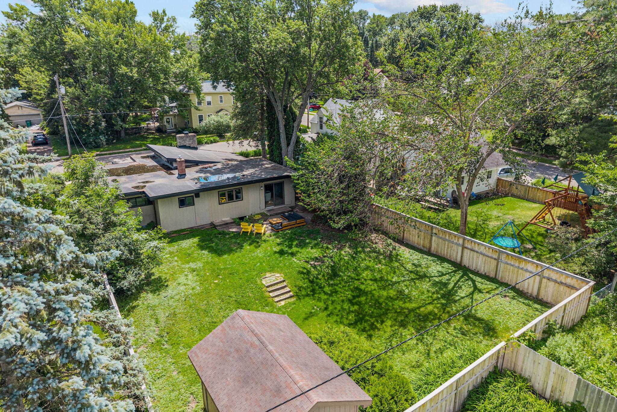 16-web-or-mls-620 Oak St-16.jpg