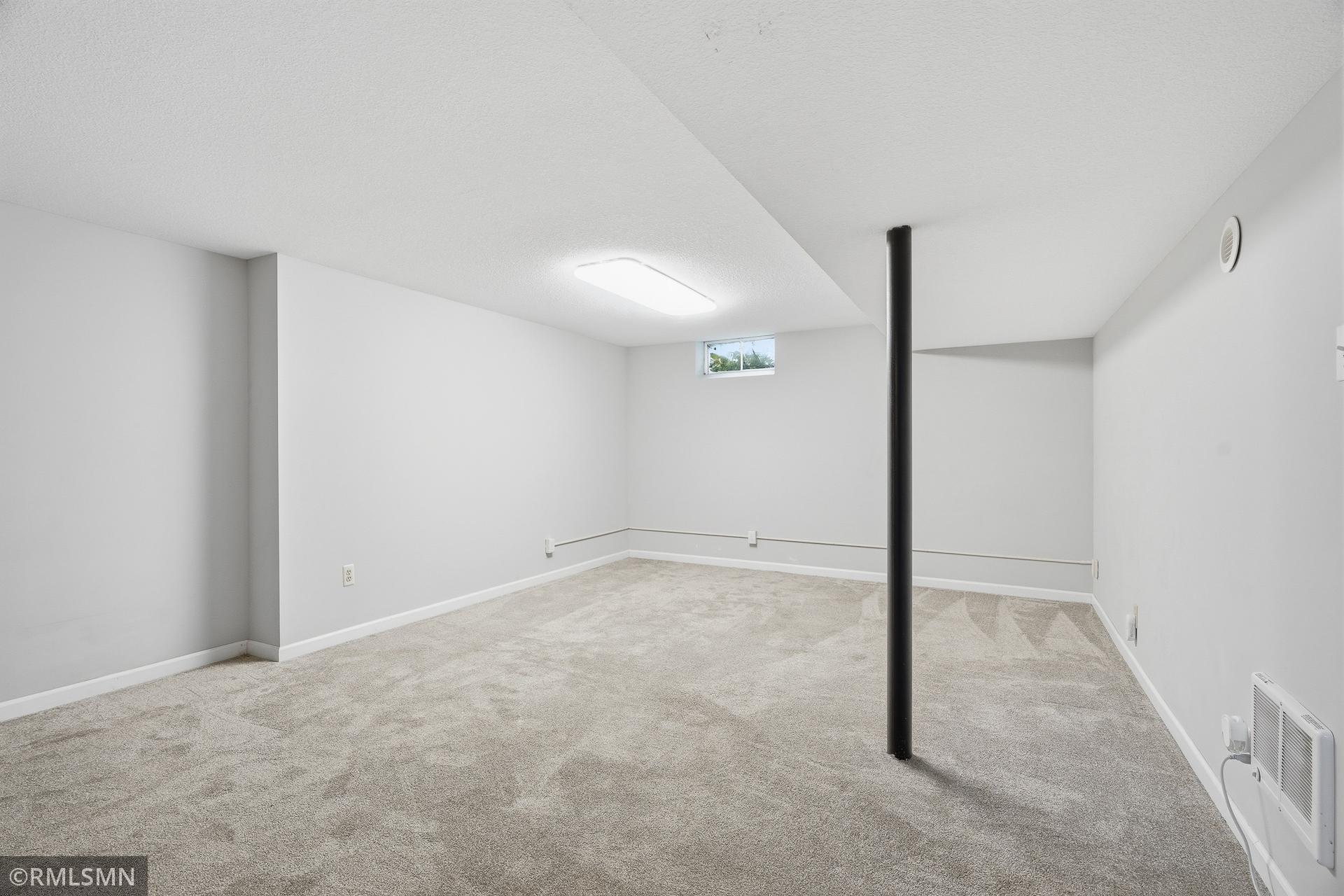 Below, you will find a large family room