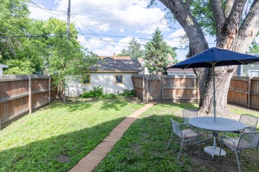 3706 Dupont Avenue N, Minneapolis, MN 55412