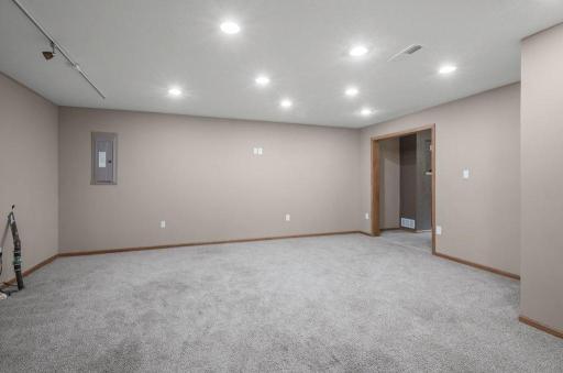 10543 Noble Circle N, Brooklyn Park, MN 55443