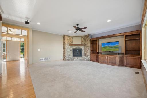 5352 Scenic Oak Drive SW, Rochester, MN 55902