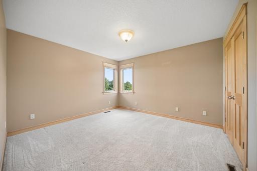 5352 Scenic Oak Drive SW, Rochester, MN 55902