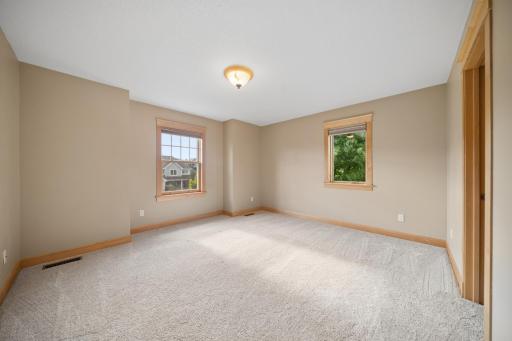 5352 Scenic Oak Drive SW, Rochester, MN 55902