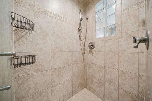 5352 Scenic Oak Drive SW, Rochester, MN 55902