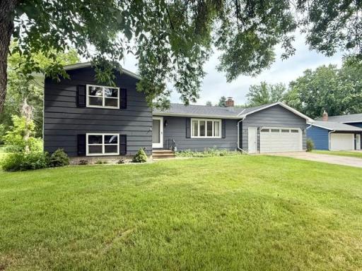 Photo for 103 Northwood Drive, Redwood Falls, MN 56283 - listing #7093784 103 Northwood Drive, Redwood Falls, MN 56283