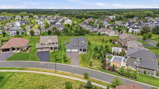 Close to Lake Elmo Park/Preserve, walking paths, Lake Elmo Shops and Food