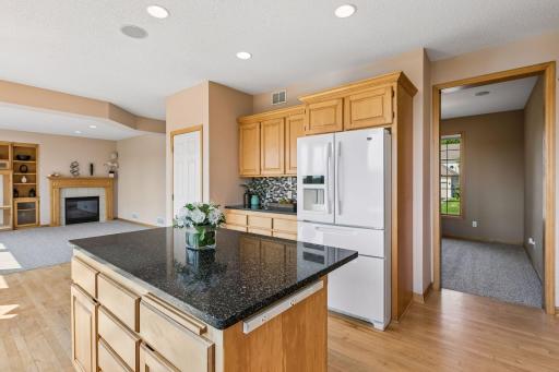 10577 Alamo Street Northeast - Island with Power