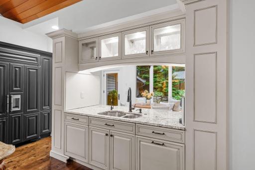 2700 Ashbourne Road, Minnetonka, MN 55391