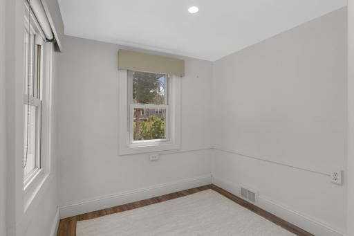 2618 South Avenue E, Saint Paul, MN 55109