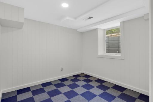 2618 South Avenue E, Saint Paul, MN 55109