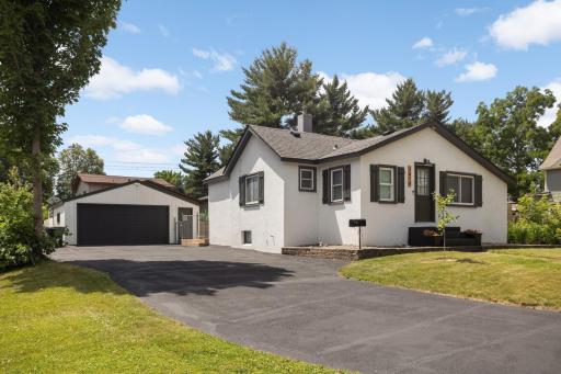 2618 South Avenue E, Saint Paul, MN 55109