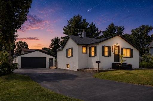 2618 South Avenue E, Saint Paul, MN 55109