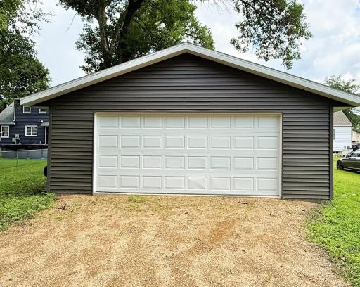 1004 6th Street SW, Willmar, MN 56201