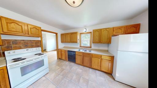 1004 6th Street SW, Willmar, MN 56201
