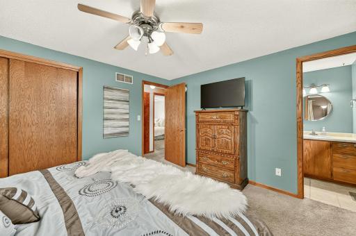 811 3rd Avenue SE, Stewartville, MN 55976