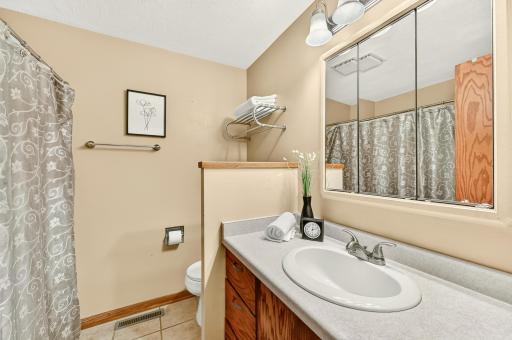 811 3rd Avenue SE, Stewartville, MN 55976