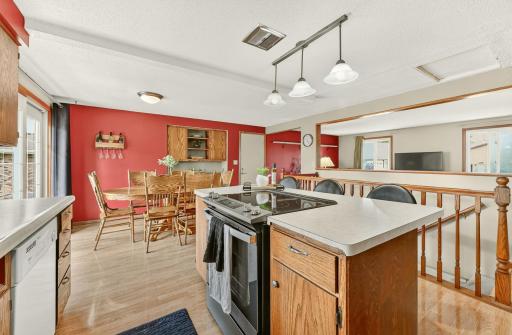 Nice built in's and buffer area on back wall