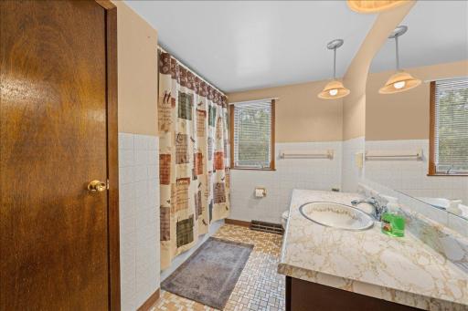 437 W Elm Street, Ellsworth, WI 54011