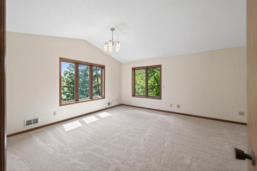 So many cabinets, there is space to give everything their place.
