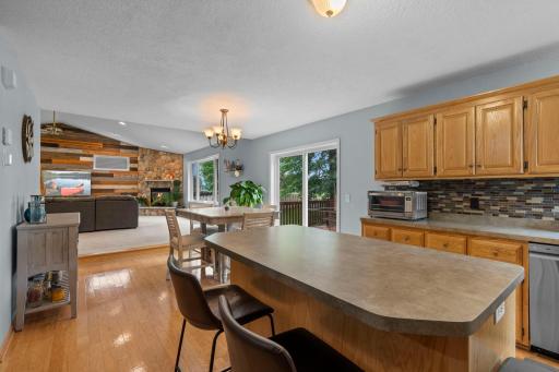 Great flow between the kitchen, dining and living room