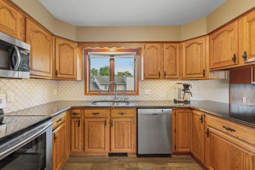 1651 Buckingham Path, Faribault, MN 55021