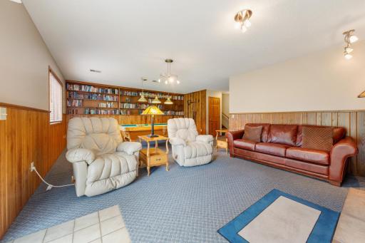 1651 Buckingham Path, Faribault, MN 55021