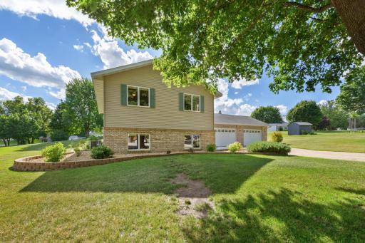 1651 Buckingham Path, Faribault, MN 55021