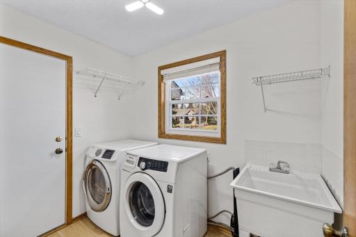 952 Moonlight Drive, Saint Paul, MN 55125