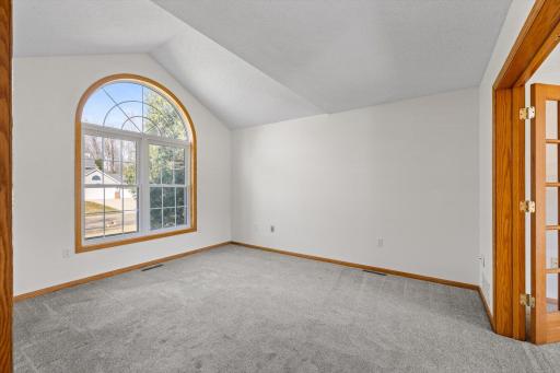952 Moonlight Drive, Saint Paul, MN 55125