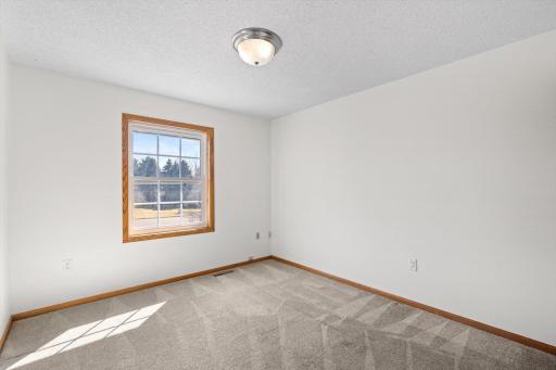 952 Moonlight Drive, Saint Paul, MN 55125