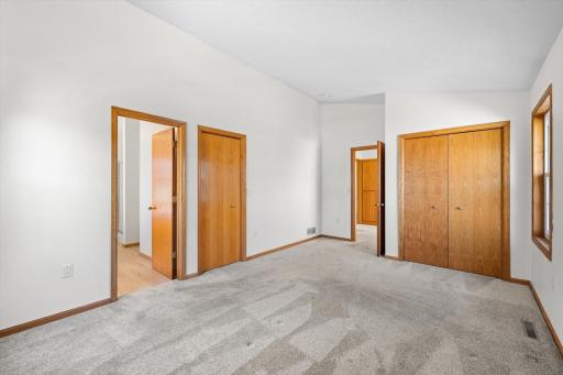 952 Moonlight Drive, Saint Paul, MN 55125
