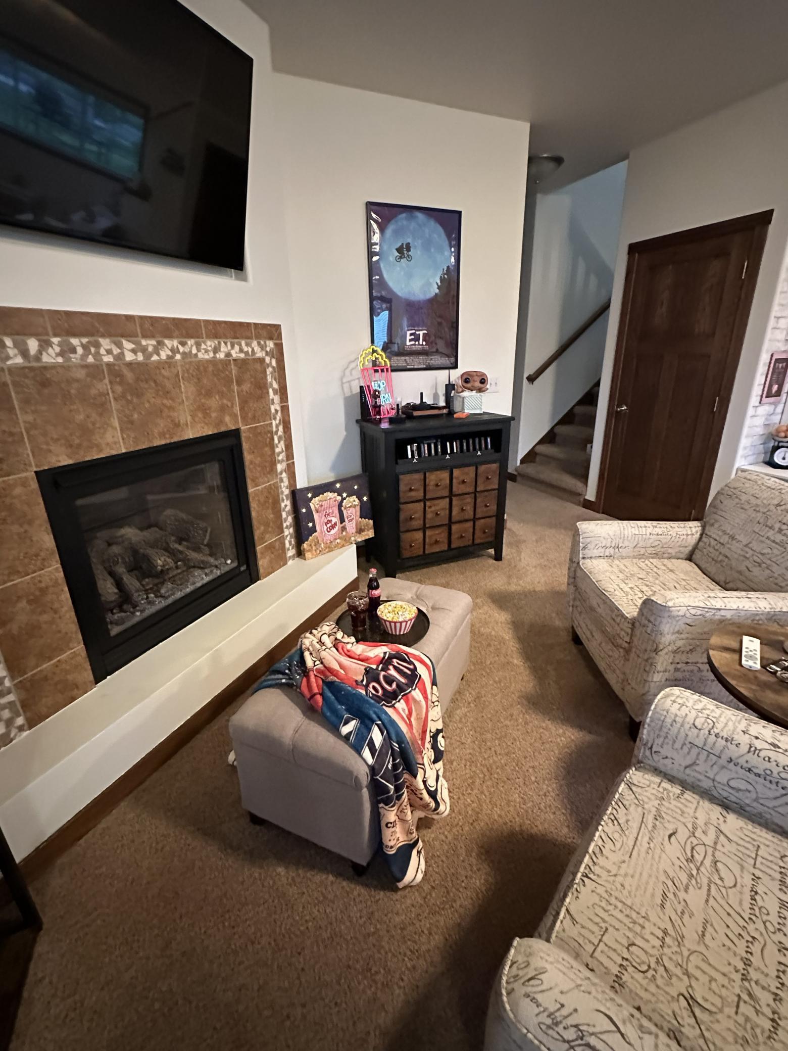 Walk into Family Room.jpeg